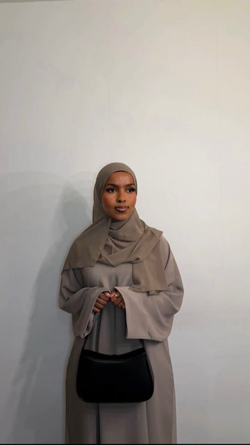 Pistachio classic abaya